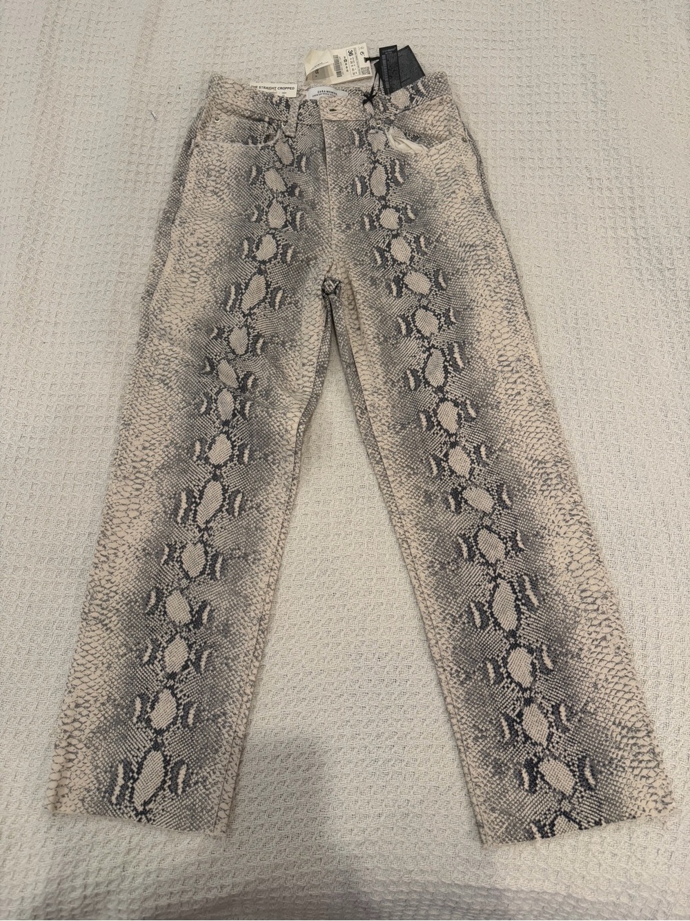 ZARA NWT The straight cropped denim in Snake Print